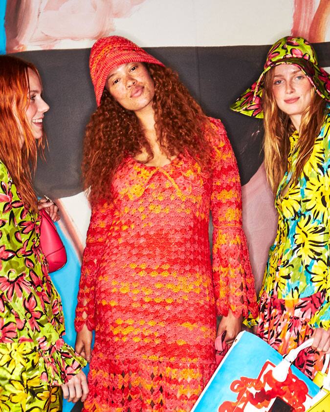 michael kors access runway specs